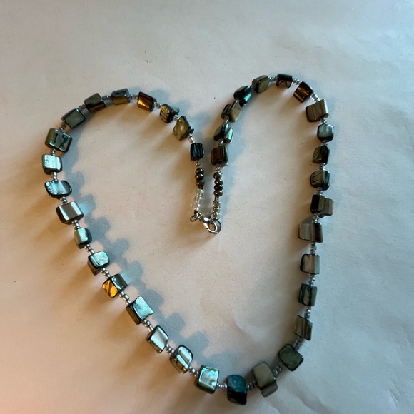 Simple grey shell necklace 20” L - Picture 3 of 6